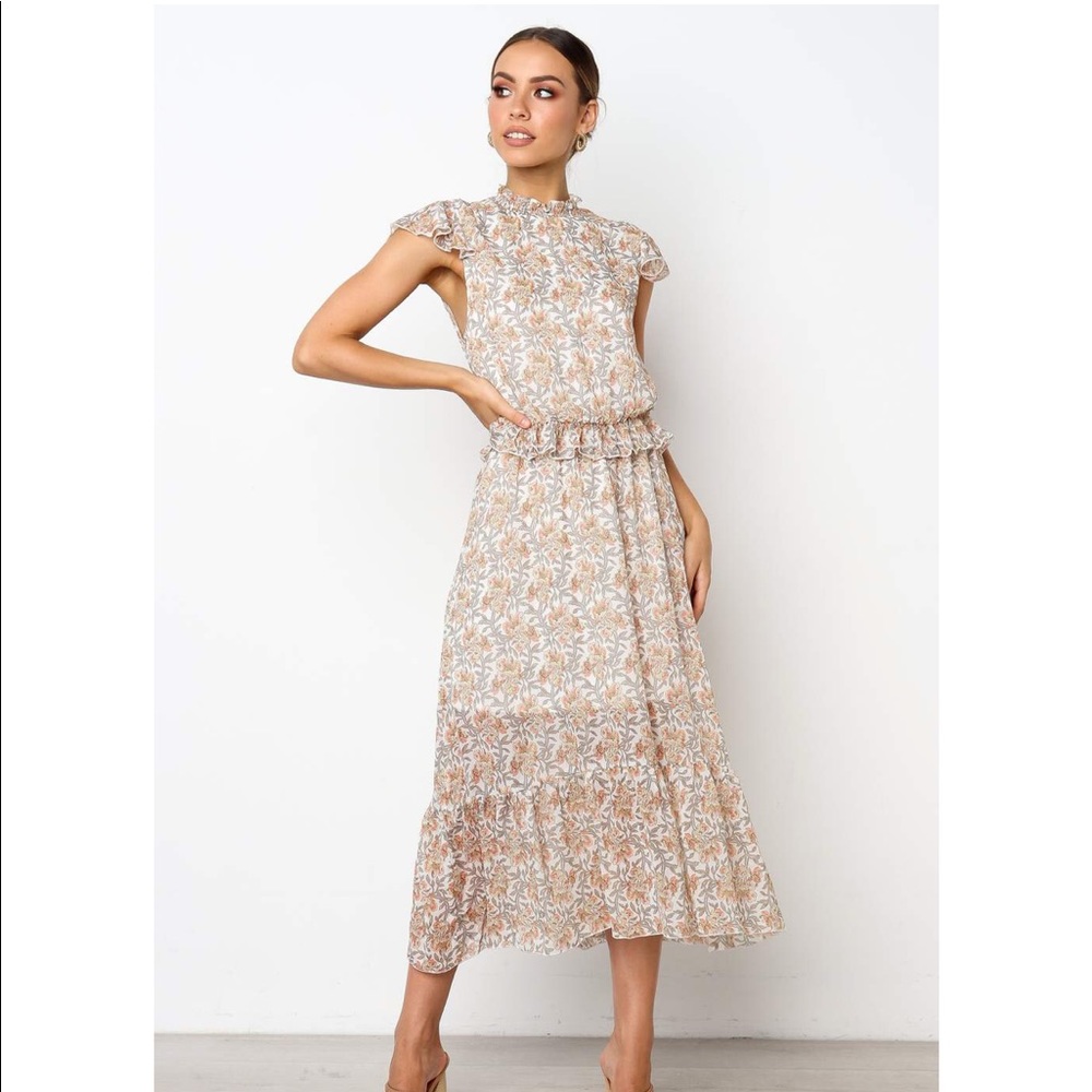 Floral spring midi dress!